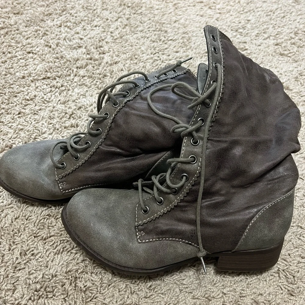 Boots - Picture 1 of 2